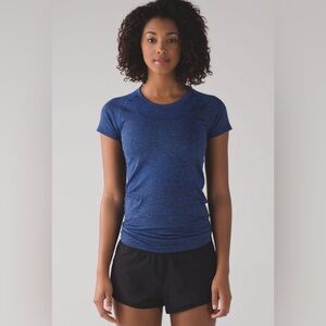 Lululemon Swiftly Tech Short Sleeve Crew Shirt in 
Cerulean Blue / Black